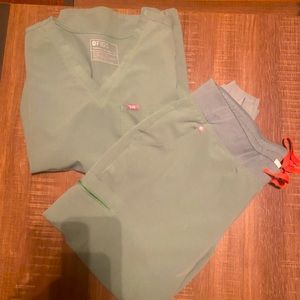 FIGS jade green scrubs